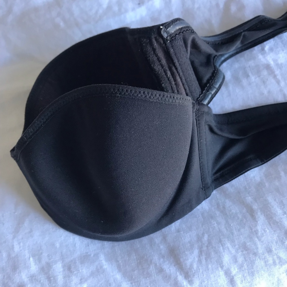 Black Strapless Bra